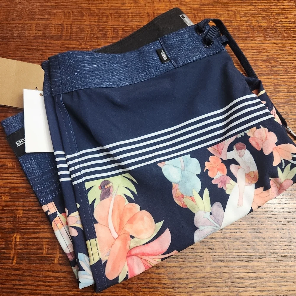 Vans Off The Wall swim Board Shorts Blue hawaiian Size 30 Mens NWT 8 inch inseam